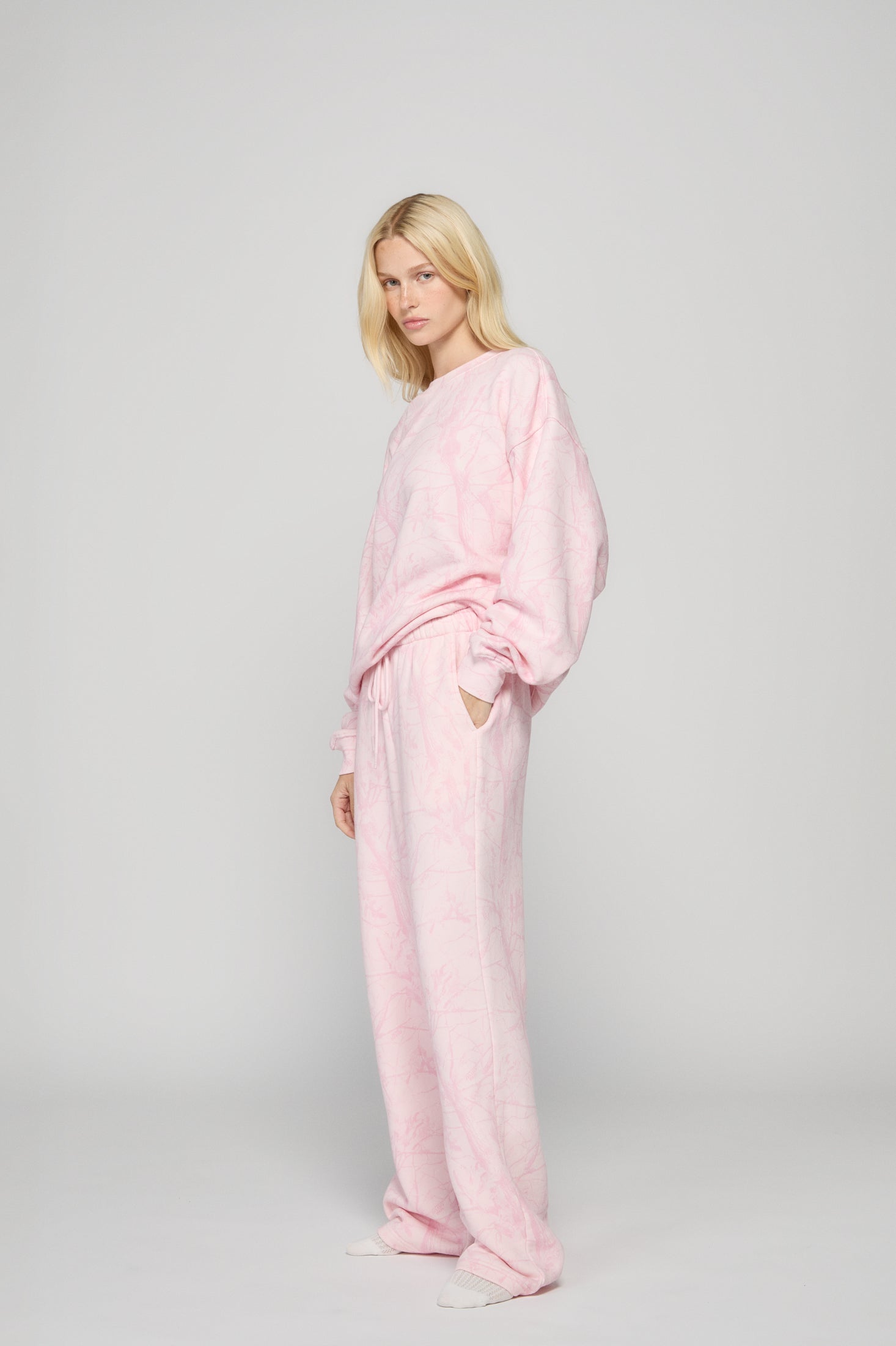 Oversized Crewneck - Bubblegum Camo/Pink Applique