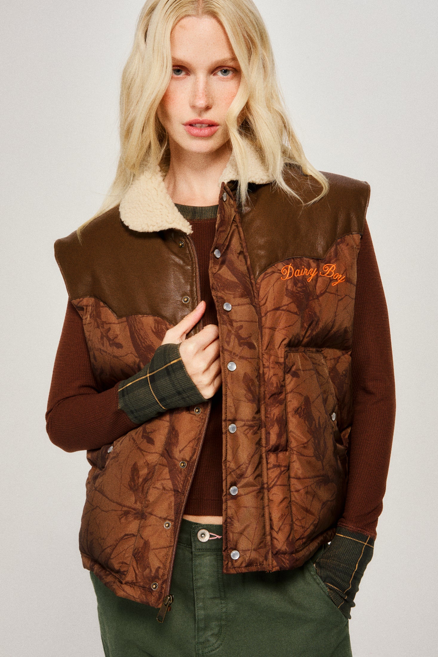 Mountain Puffer Vest - Chocolate Camo