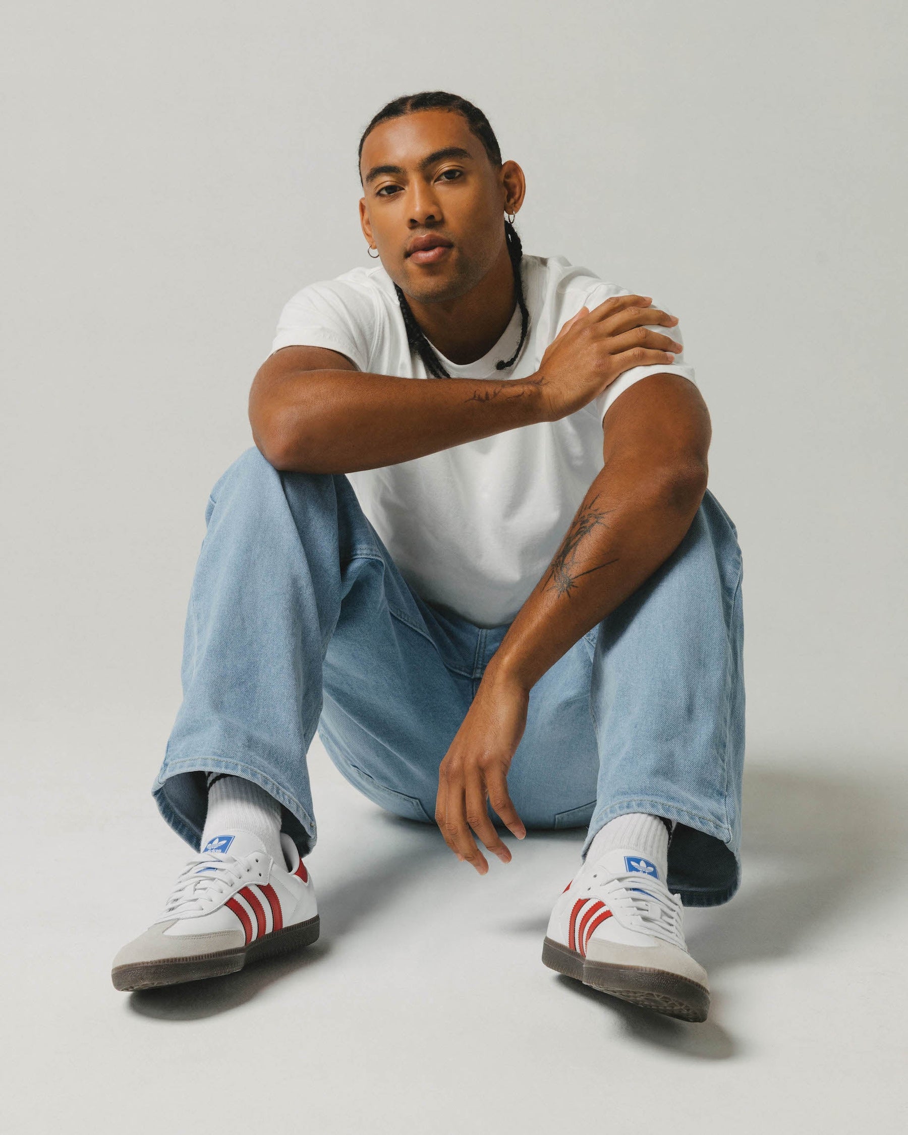 Relaxed Straight Leg Denim - Light Wash